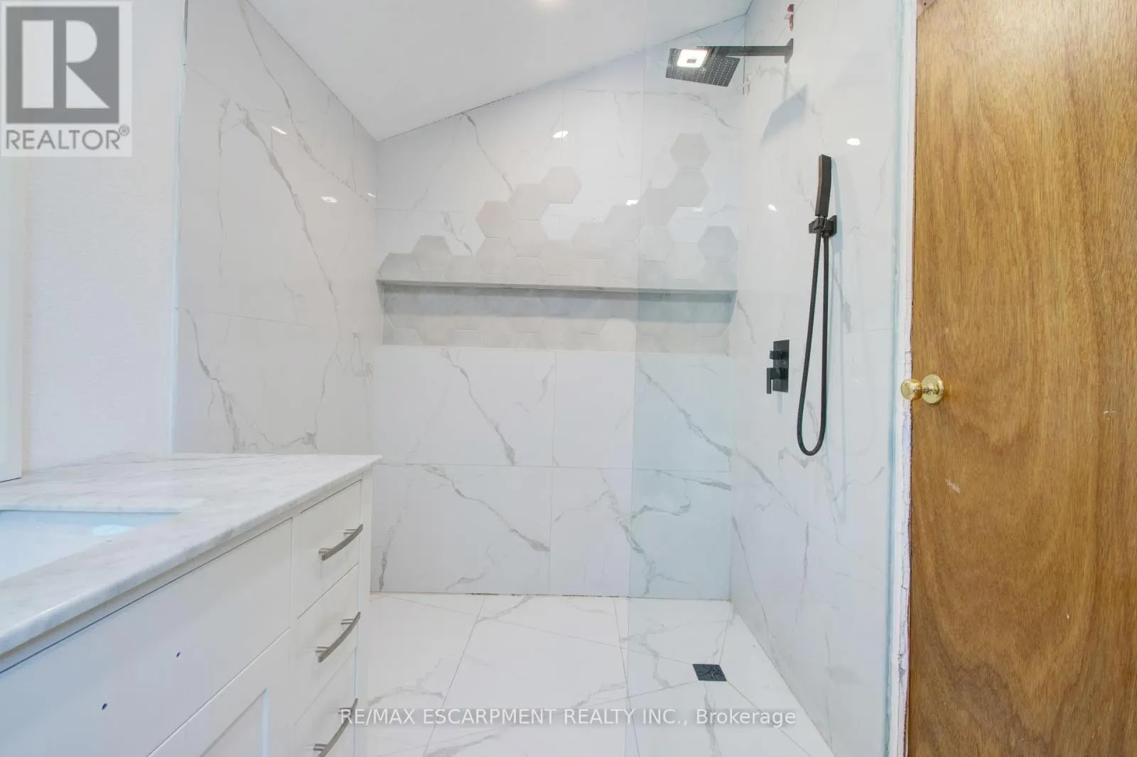 85 EAST 37TH STREET