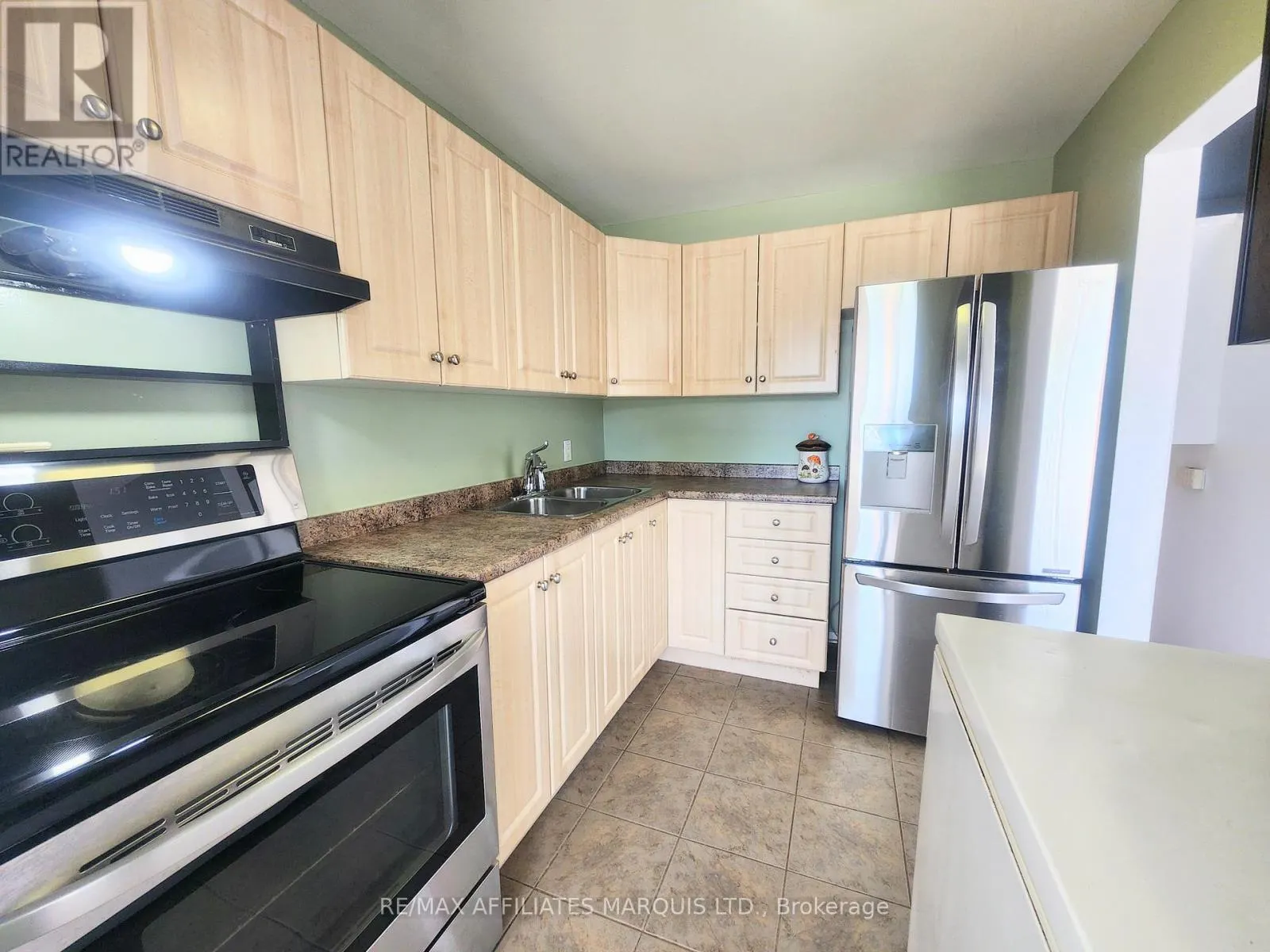 13 - 770 ST JEAN STREET