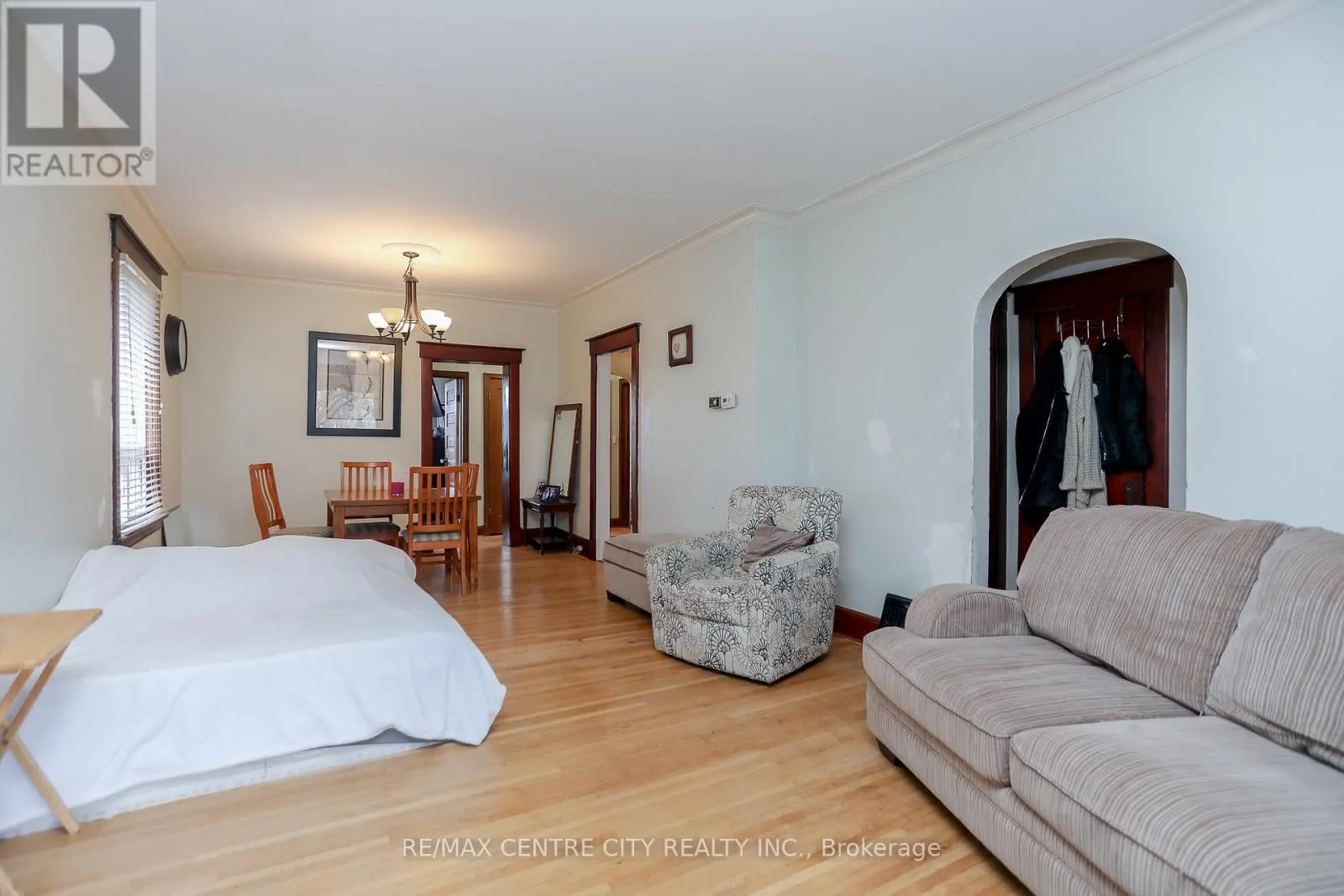 15 WILSON AVENUE