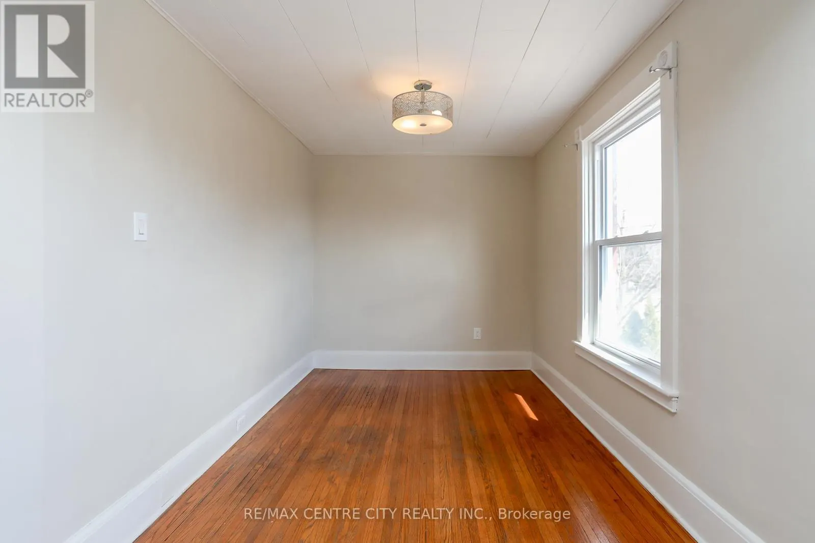 15 WILSON AVENUE