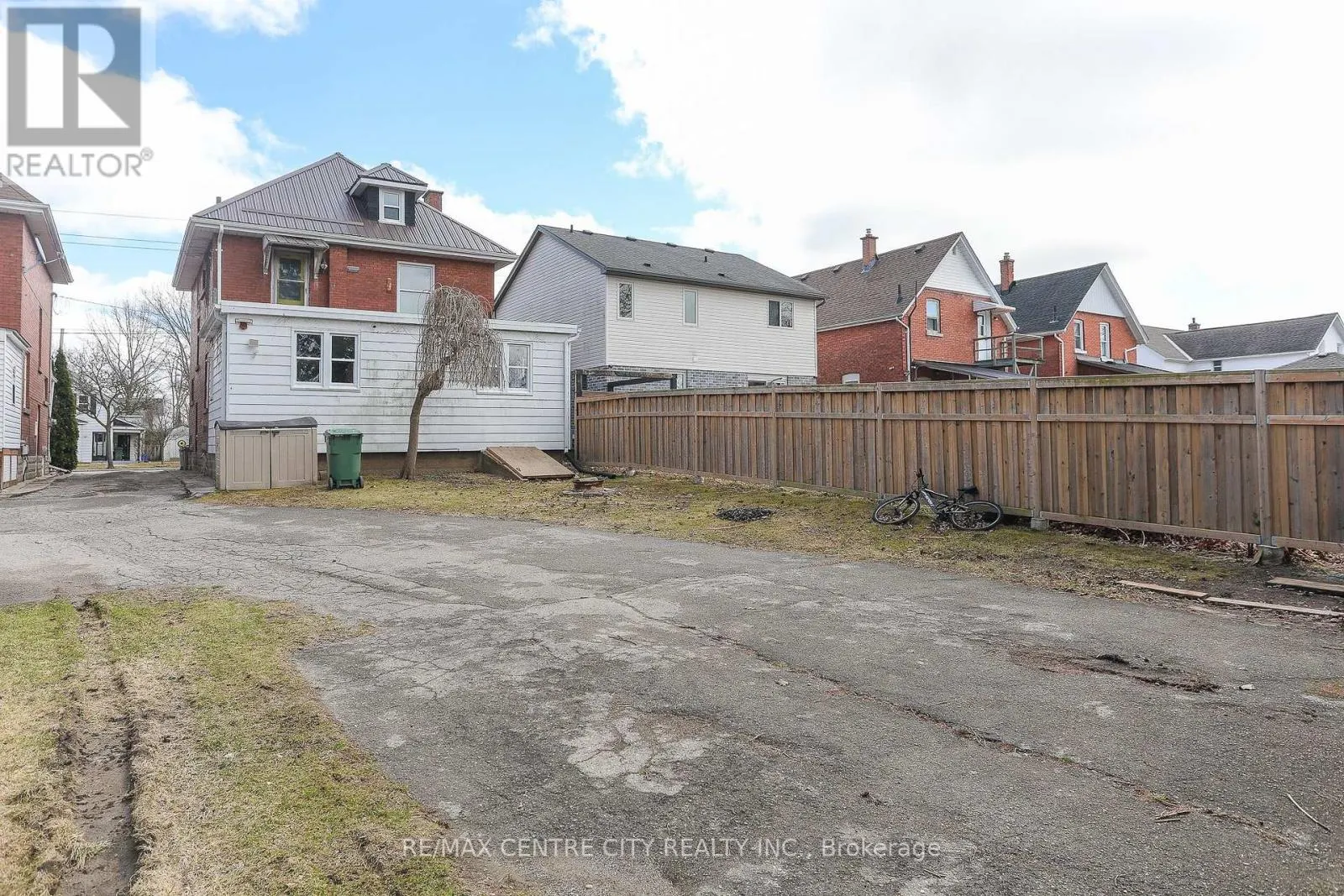 15 WILSON AVENUE