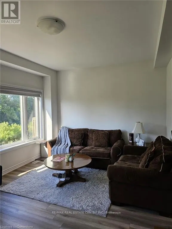 58 - 290 EQUESTRIAN WAY