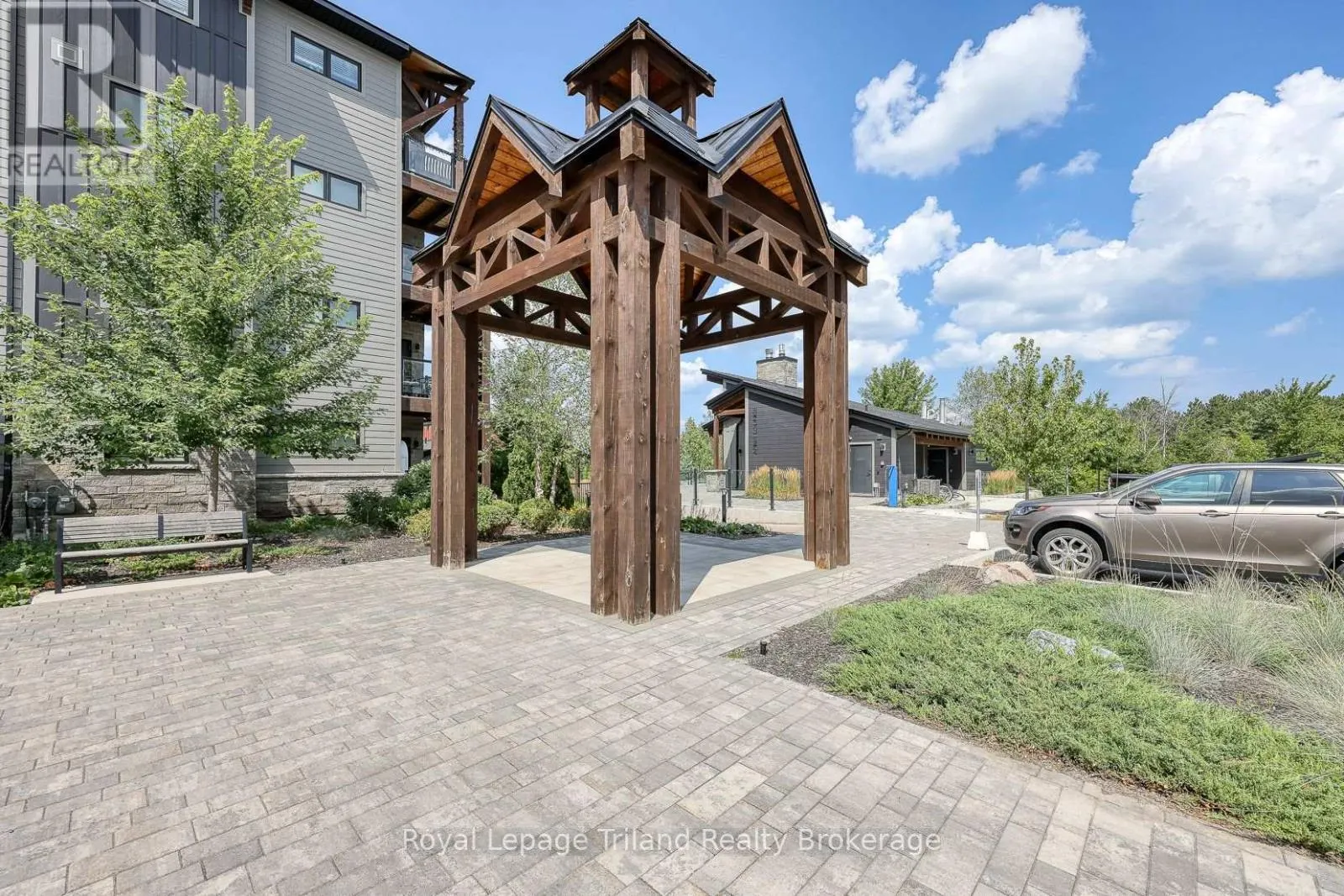 201 - 13 BEAUSOLEIL LANE, #201