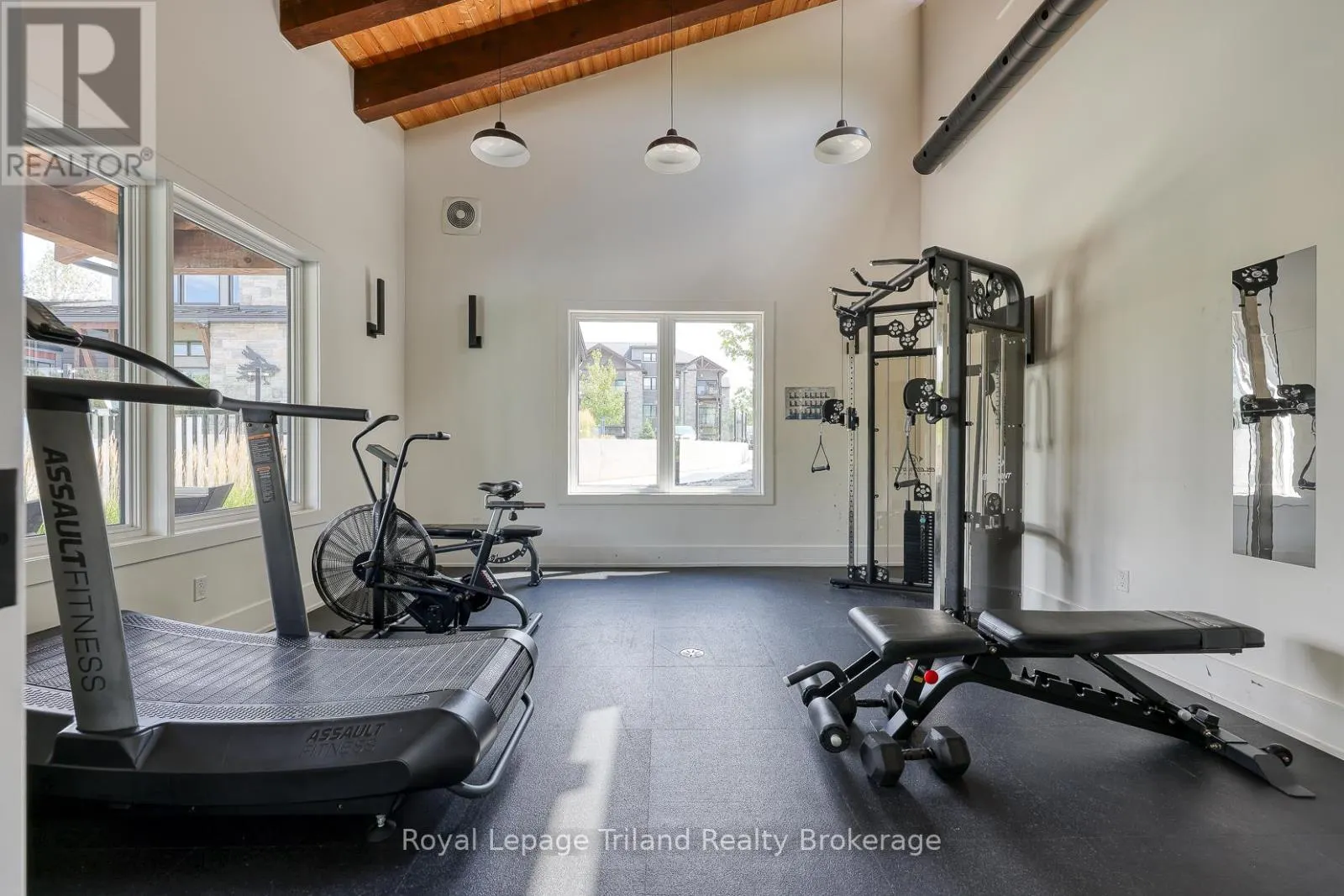 201 - 13 BEAUSOLEIL LANE, #201