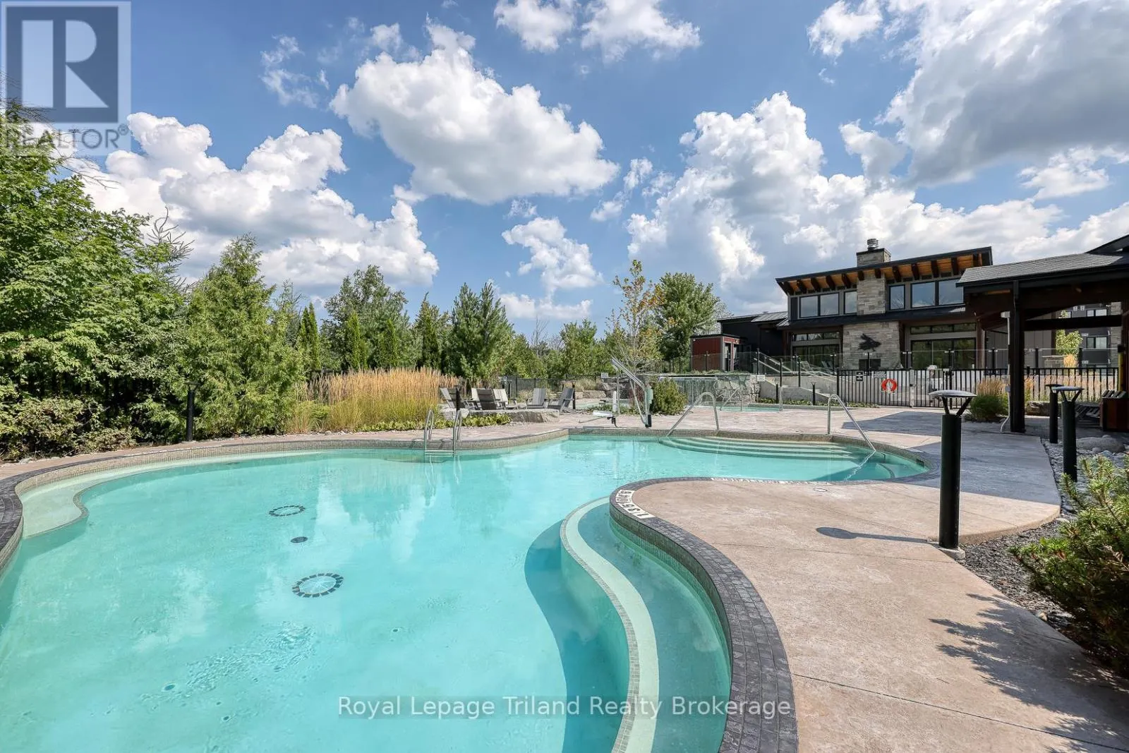 201 - 13 BEAUSOLEIL LANE, #201
