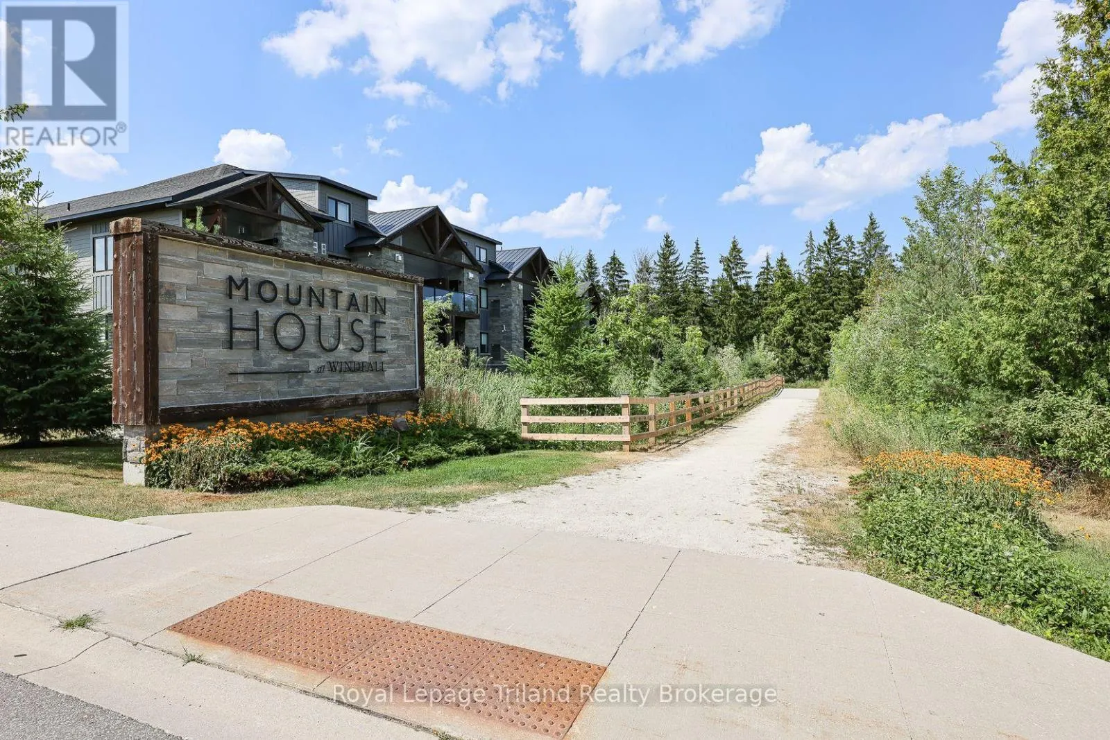 201 - 13 BEAUSOLEIL LANE, #201