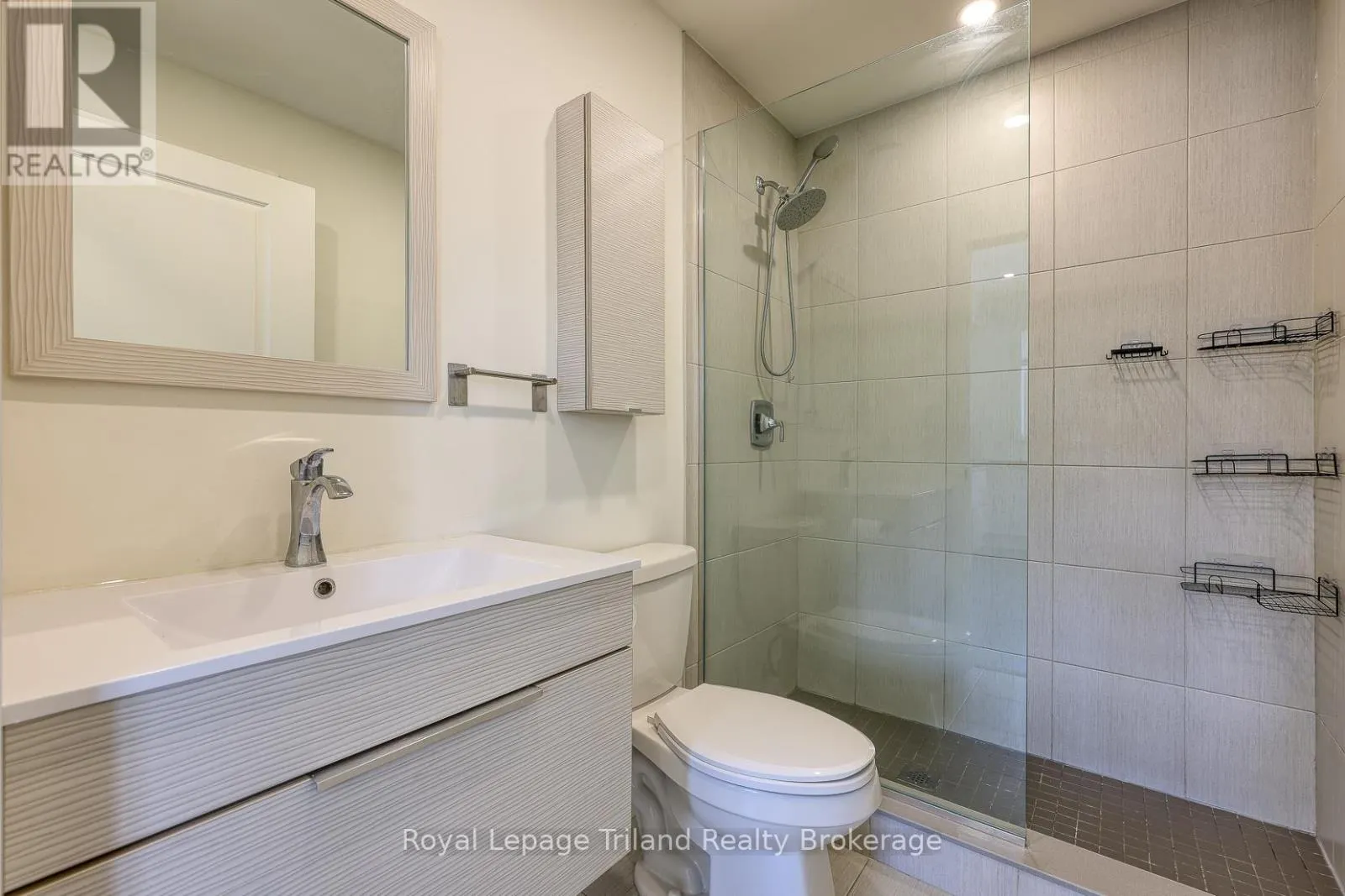 201 - 13 BEAUSOLEIL LANE, #201
