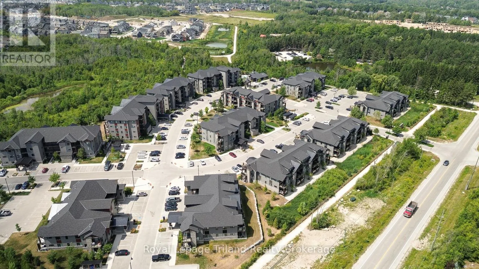 201 - 13 BEAUSOLEIL LANE, #201
