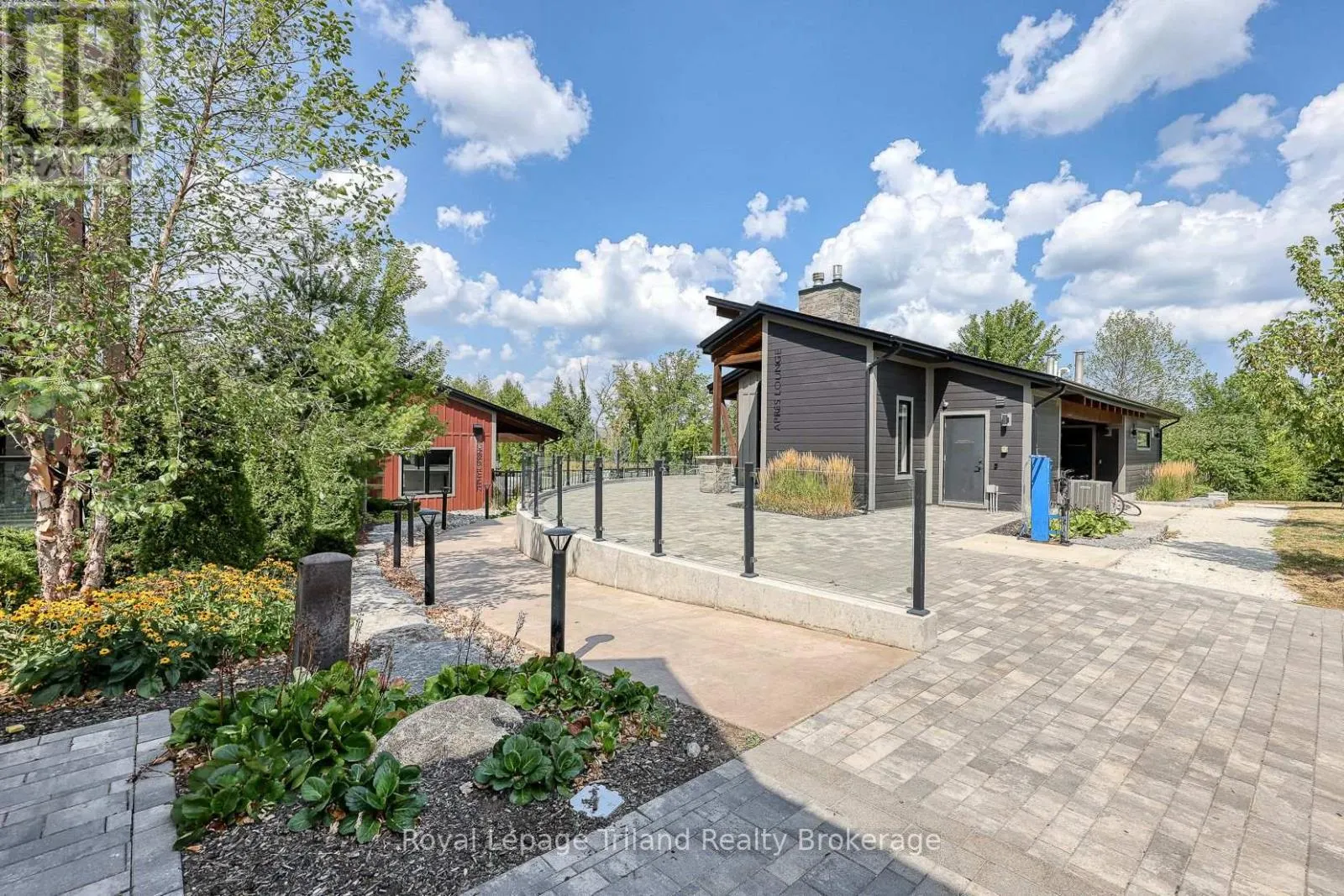201 - 13 BEAUSOLEIL LANE, #201