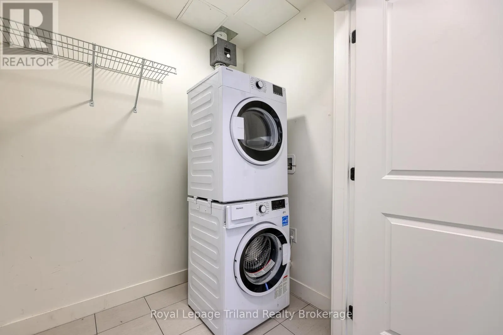 201 - 13 BEAUSOLEIL LANE, #201