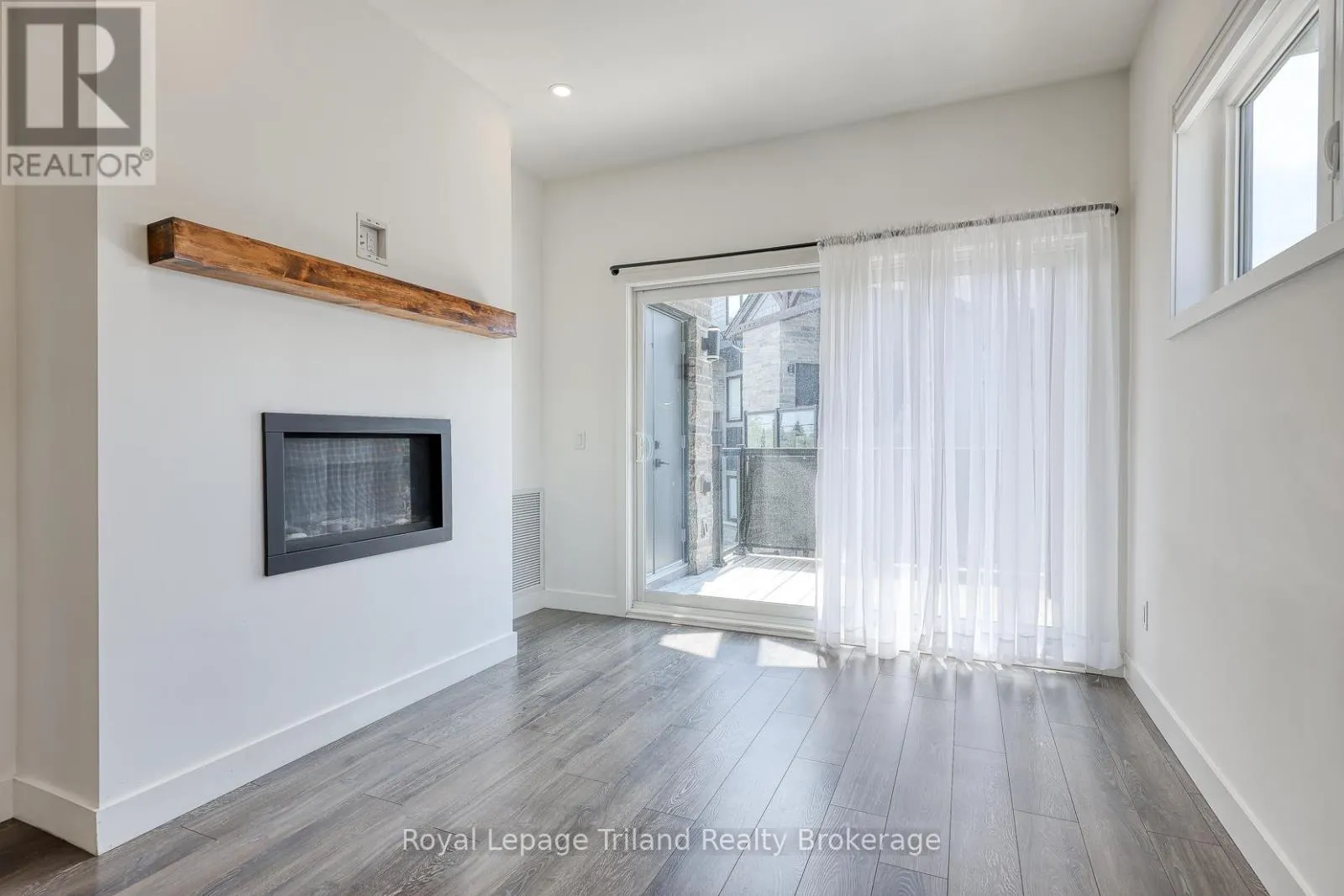 201 - 13 BEAUSOLEIL LANE, #201