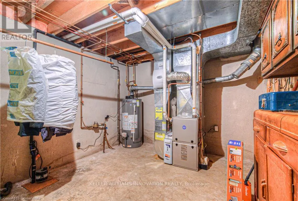 641 BLACK OAK CRESCENT