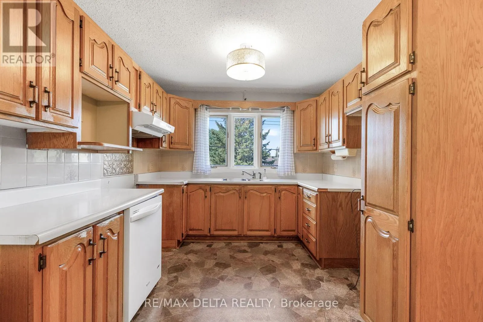 1115 CHOLETTE CRESCENT