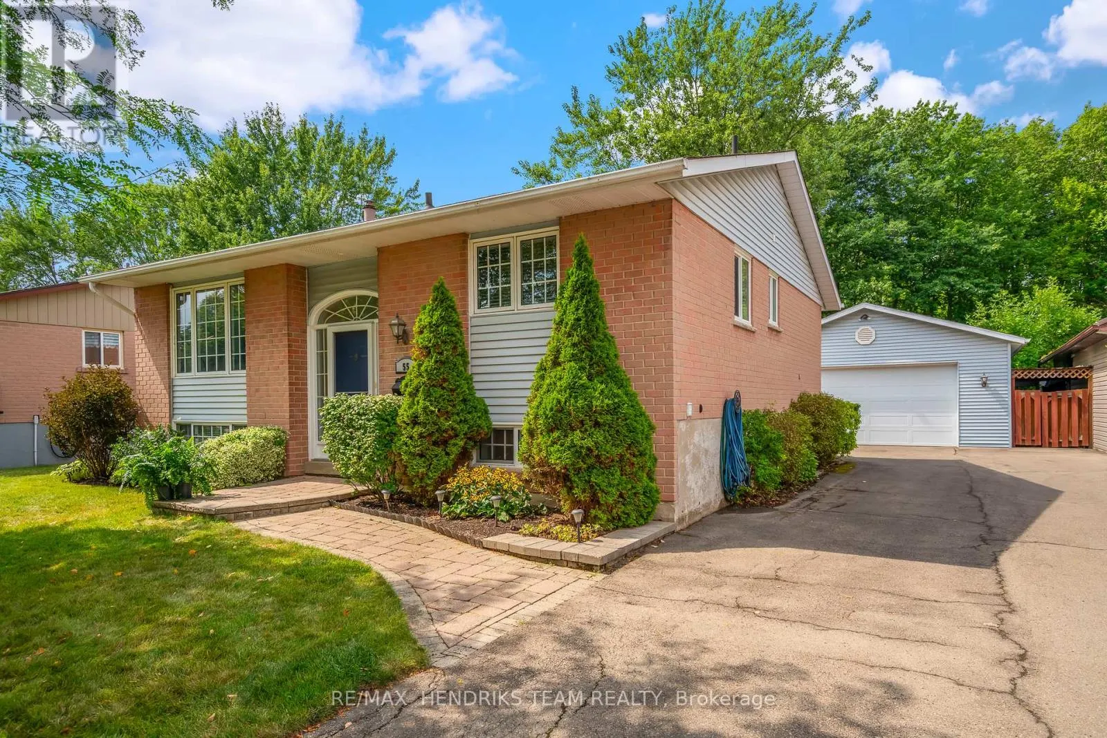 55 LEASIDE DRIVE