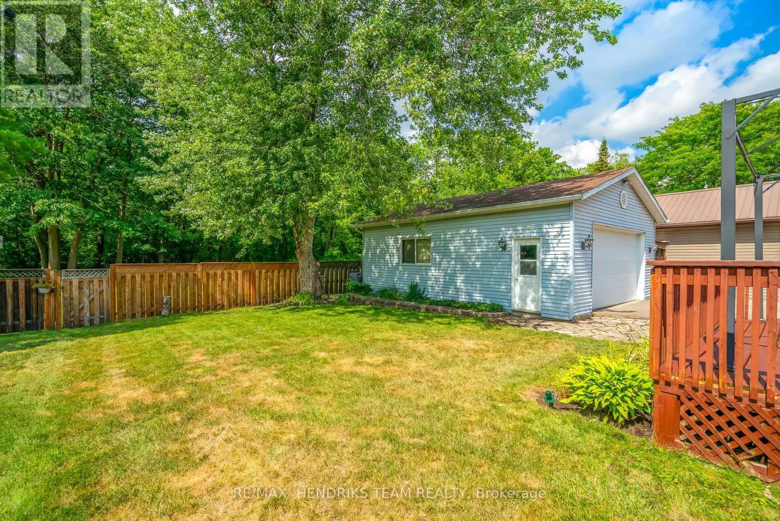 55 LEASIDE DRIVE