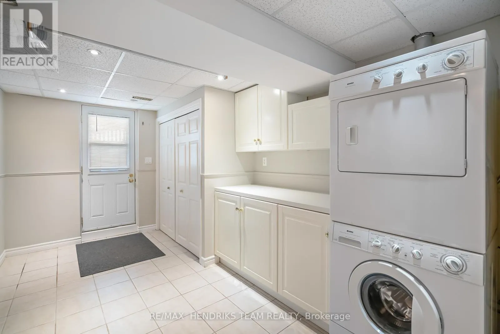 55 LEASIDE DRIVE