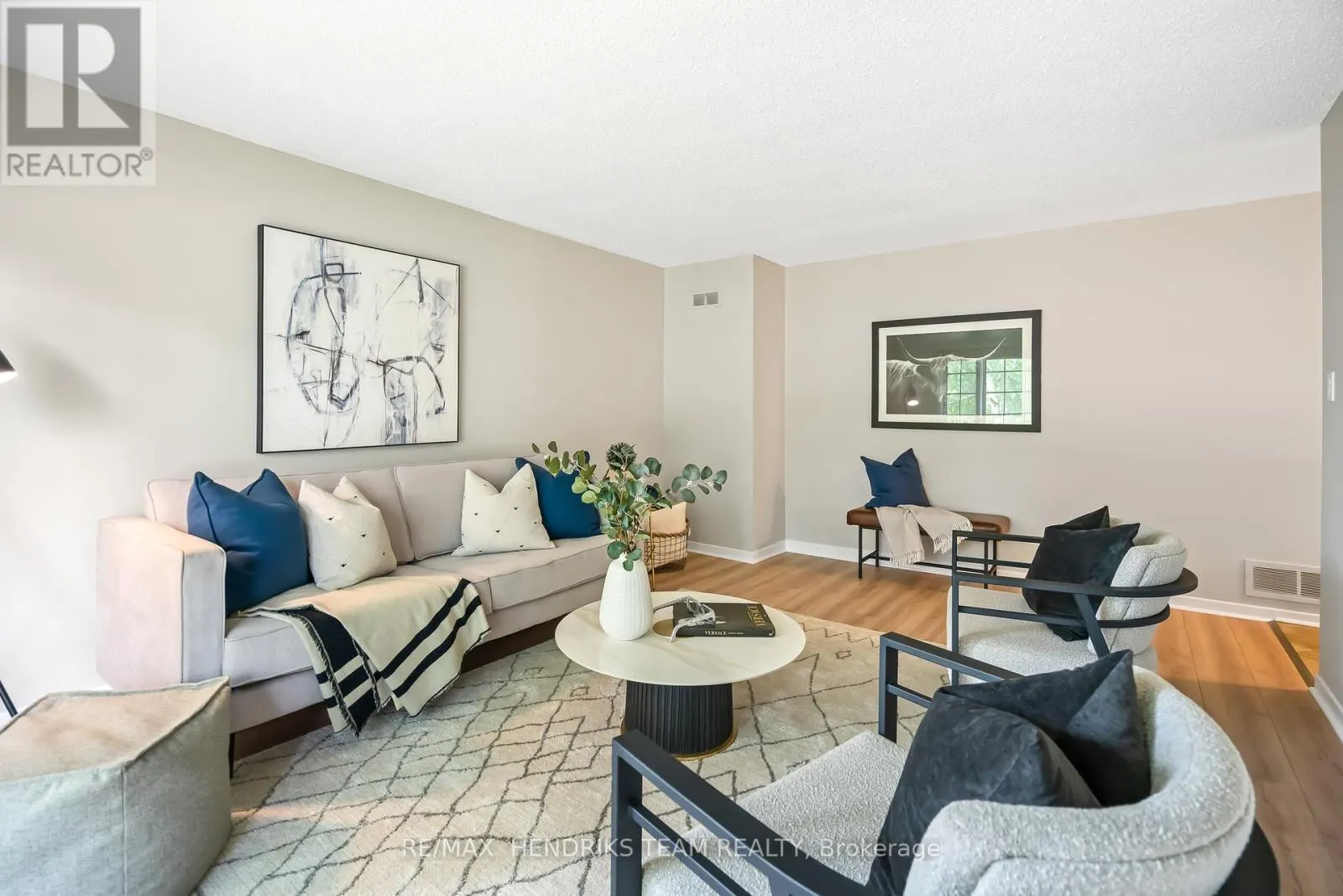 55 LEASIDE DRIVE