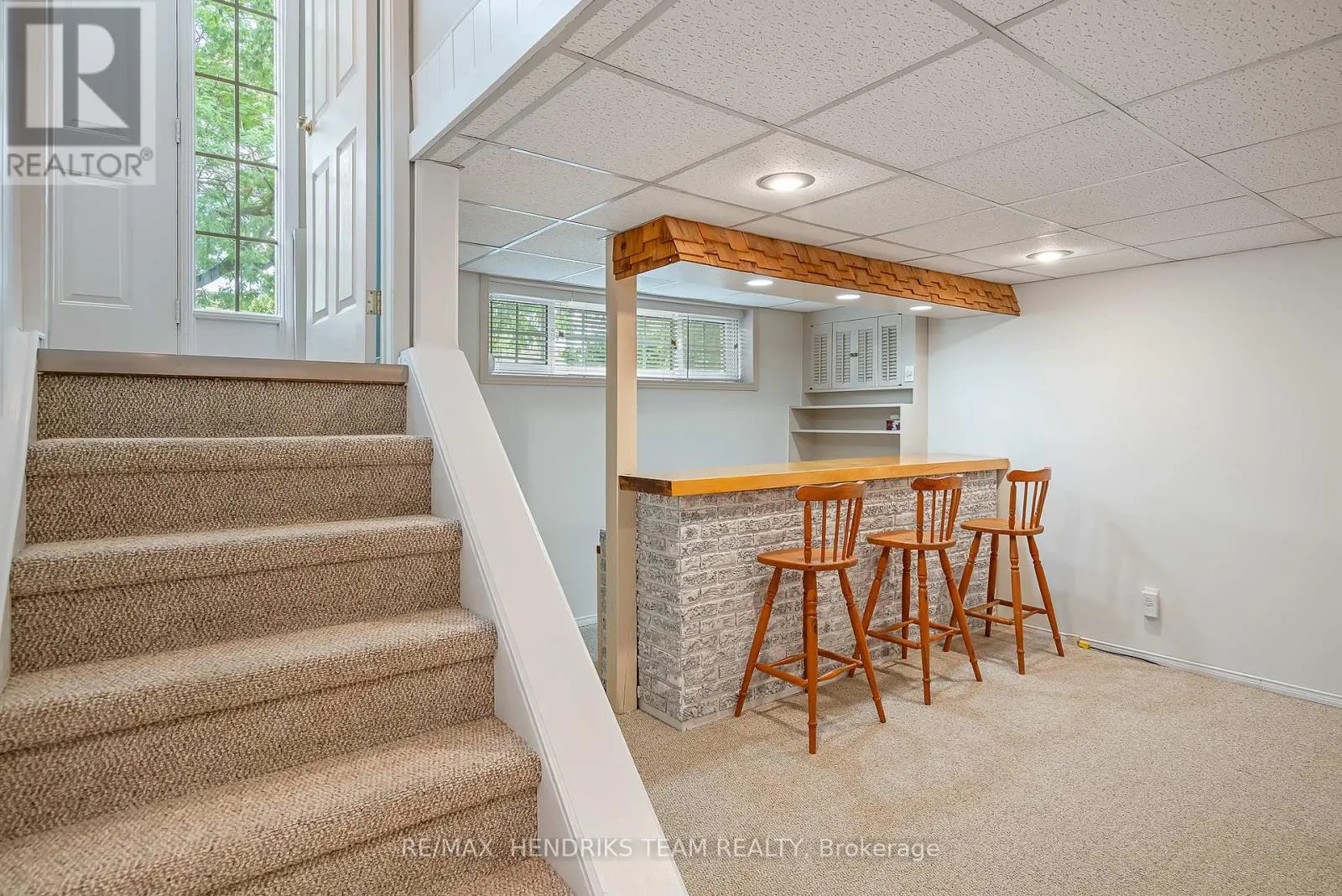 55 LEASIDE DRIVE