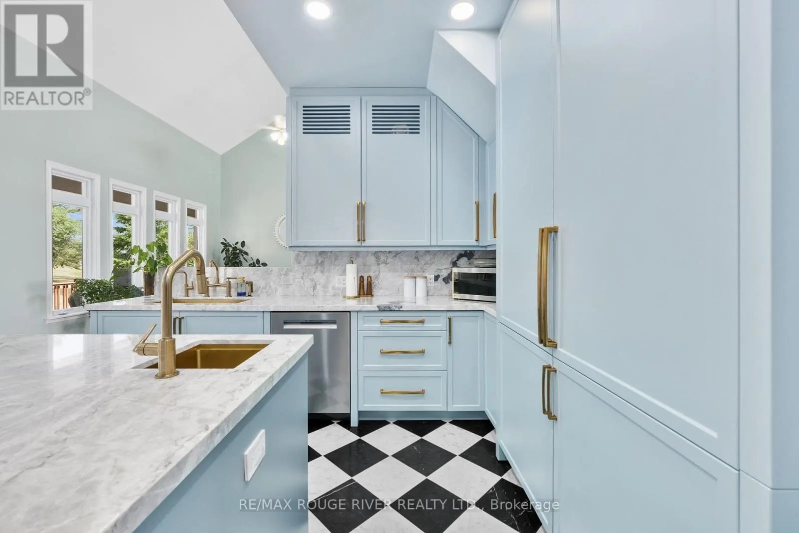 9138 DANFORTH ROAD E