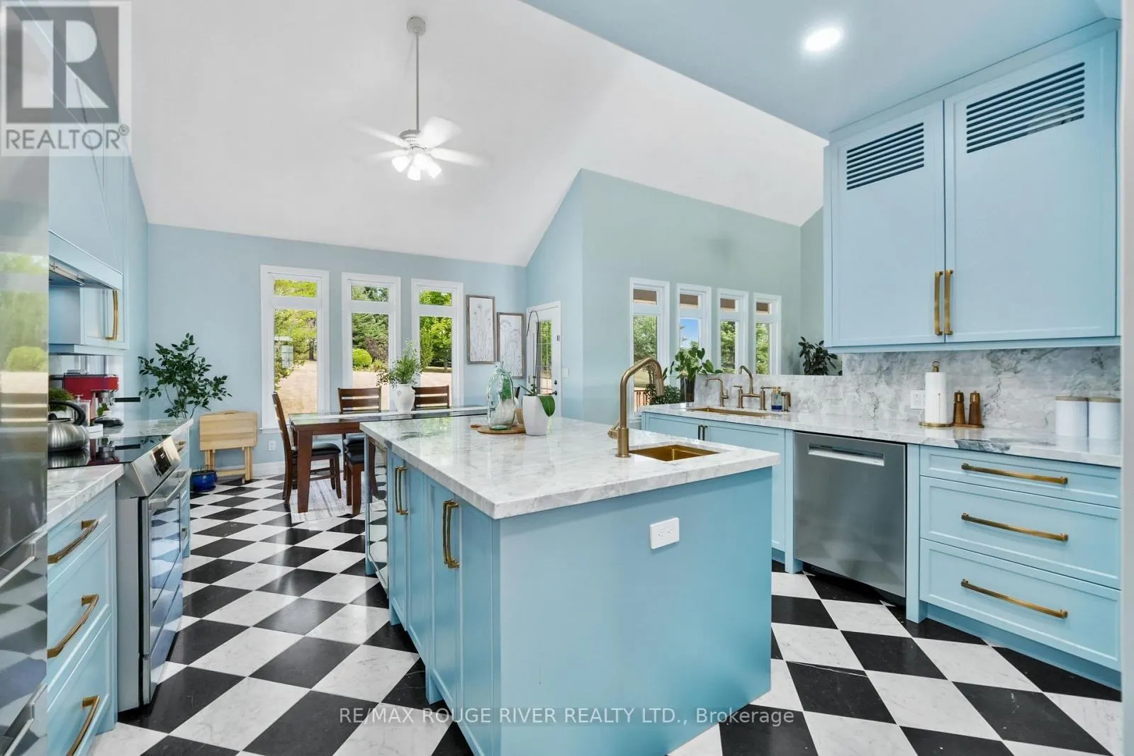 9138 DANFORTH ROAD E