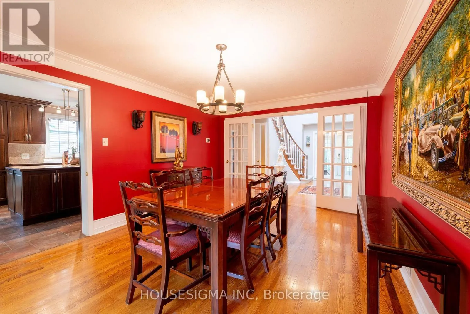 566 FALWYN CRESCENT