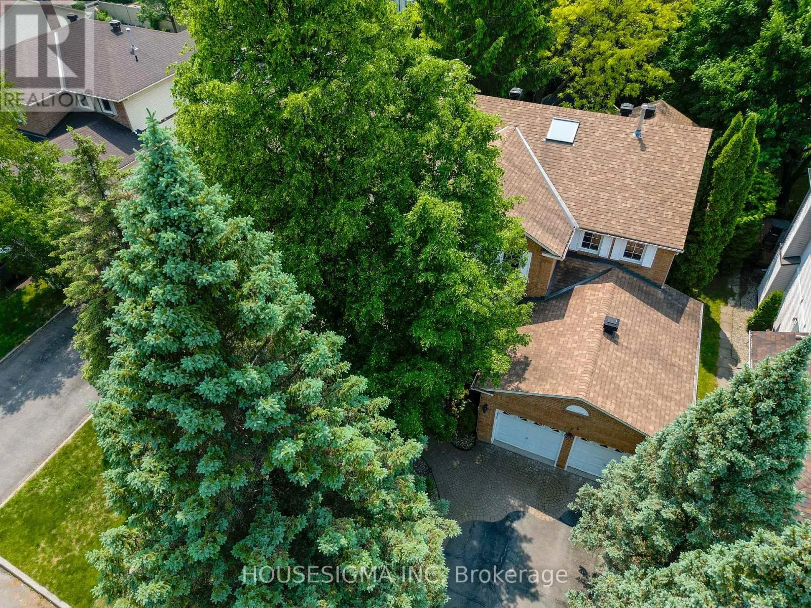 566 FALWYN CRESCENT