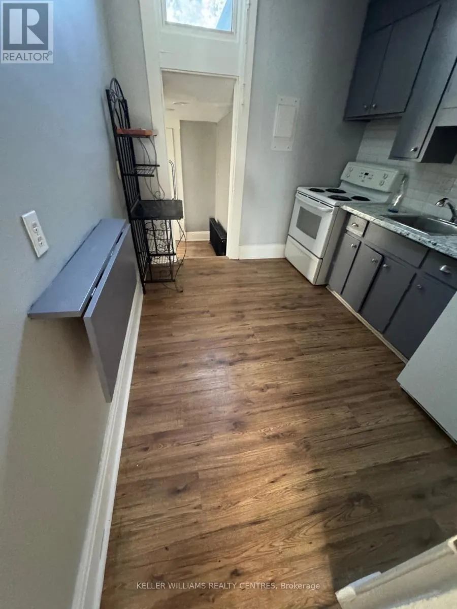 A - 939 DUKE STREET