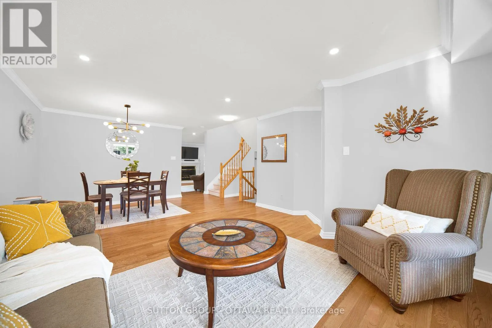 11 BAYPOINTE CRESCENT