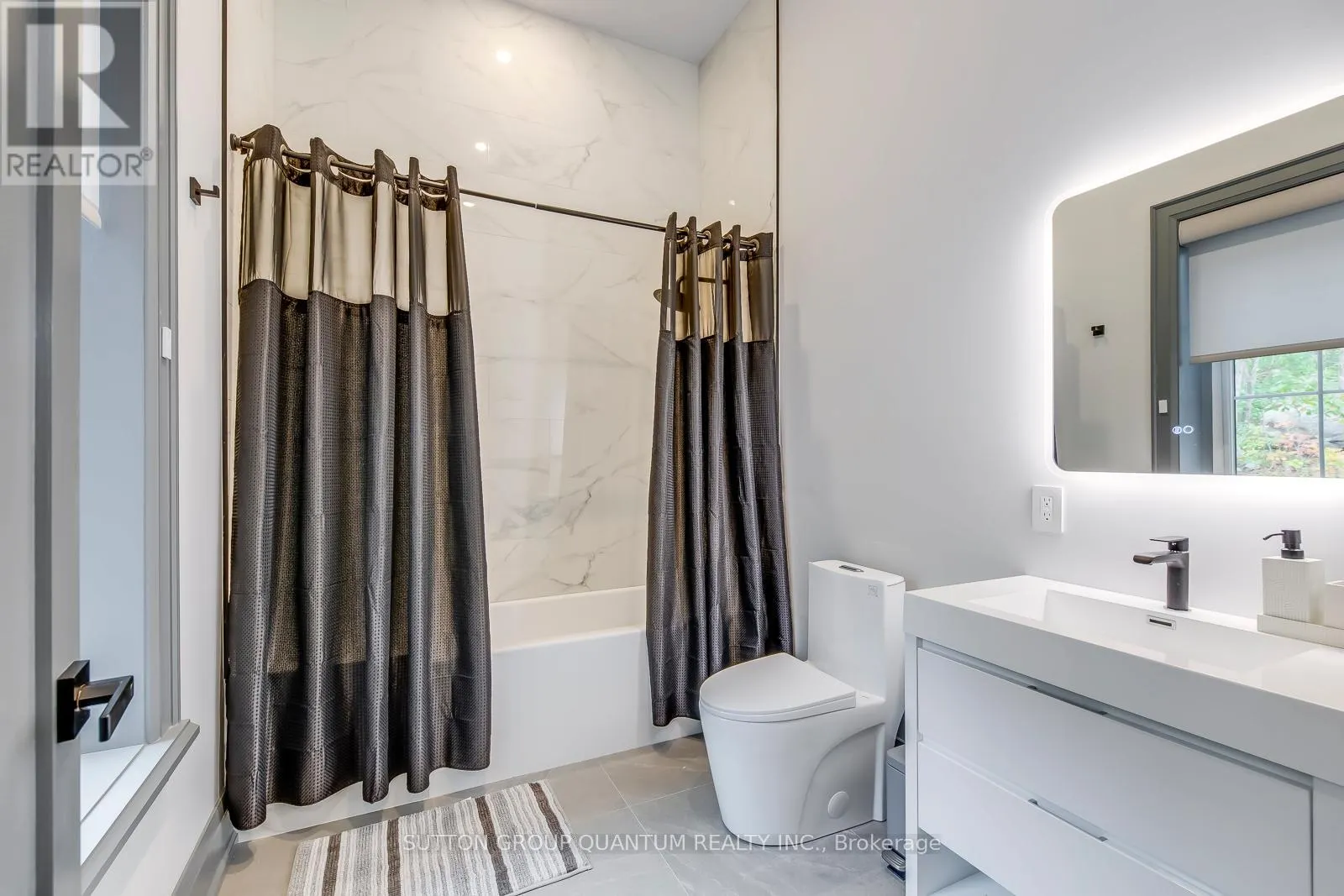 6 - 4805 MUSKOKA DISTRICT 169 ROAD