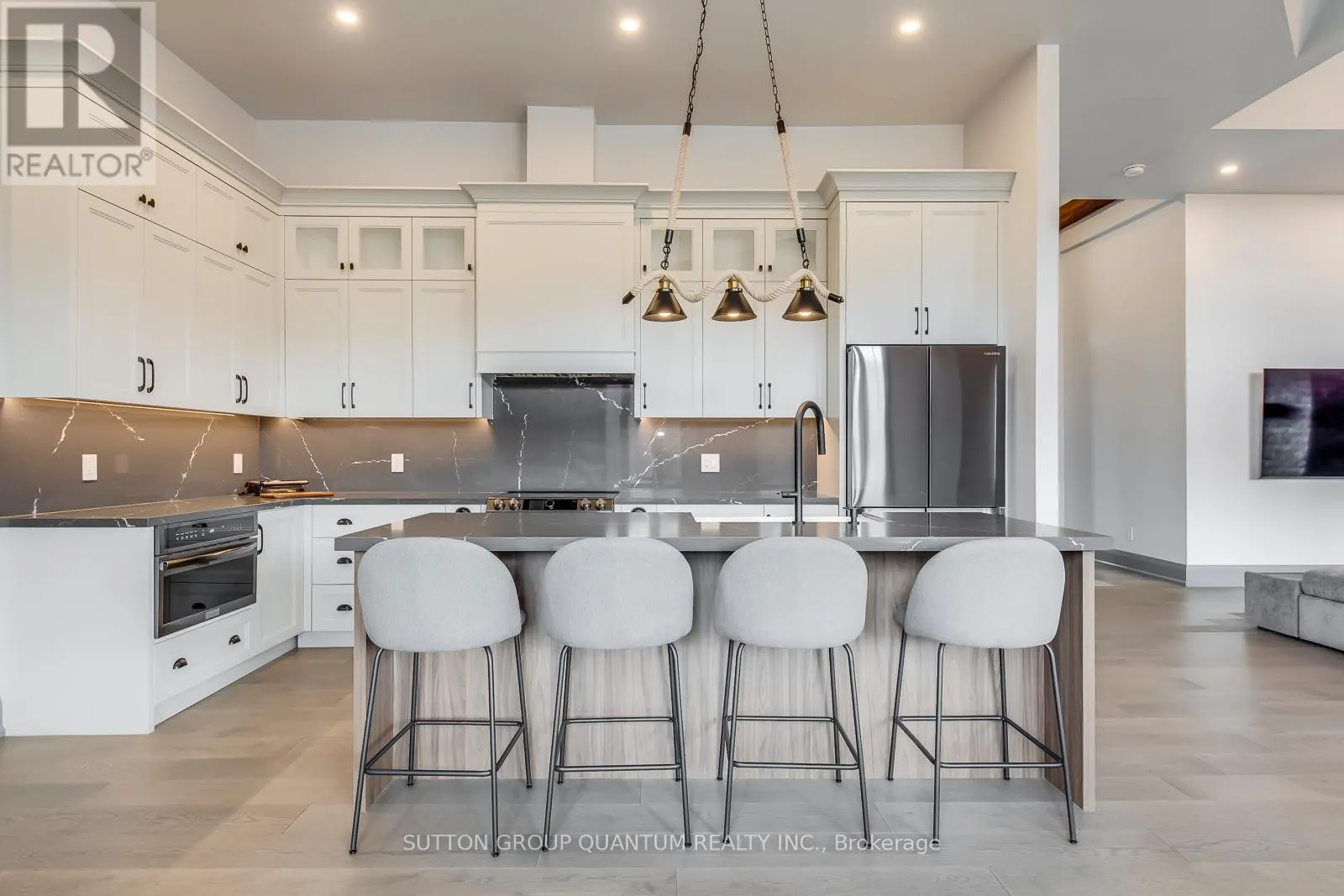 6 - 4805 MUSKOKA DISTRICT 169 ROAD