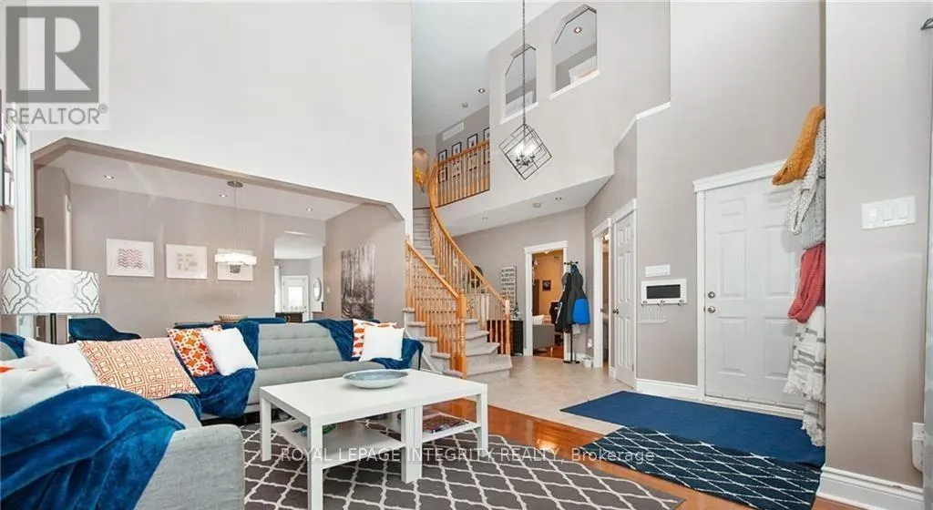 5 BRACEWOOD WAY