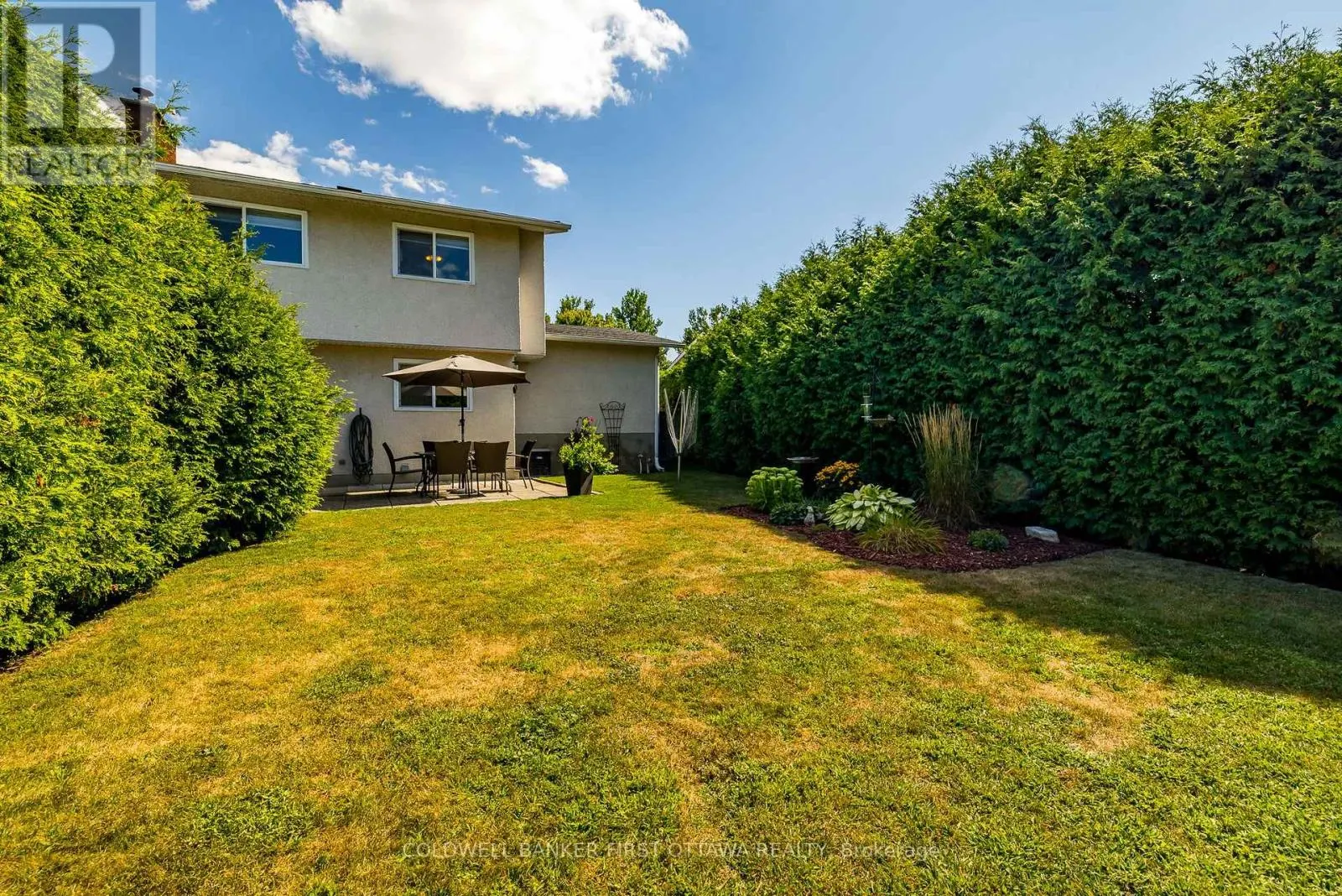 48 DOWNSVIEW CRESCENT