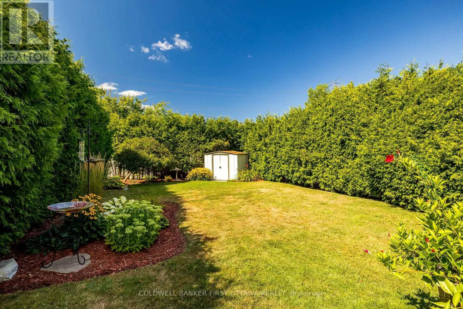 48 DOWNSVIEW CRESCENT