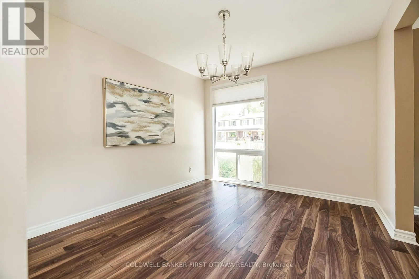 48 DOWNSVIEW CRESCENT