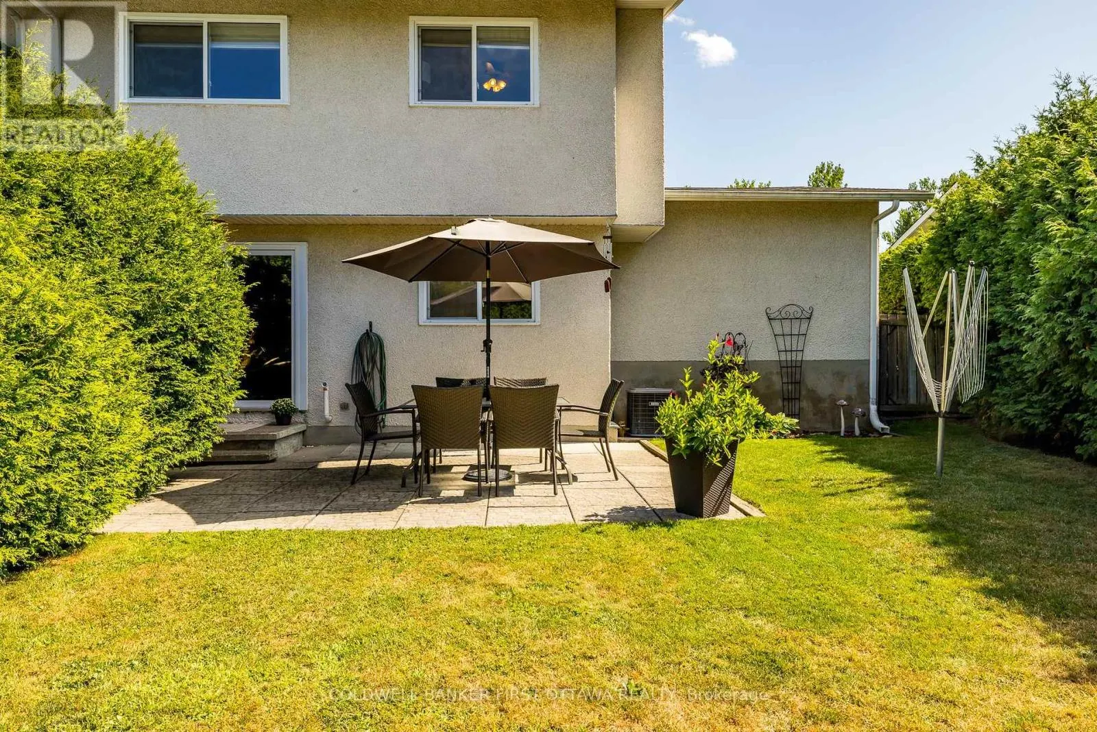 48 DOWNSVIEW CRESCENT