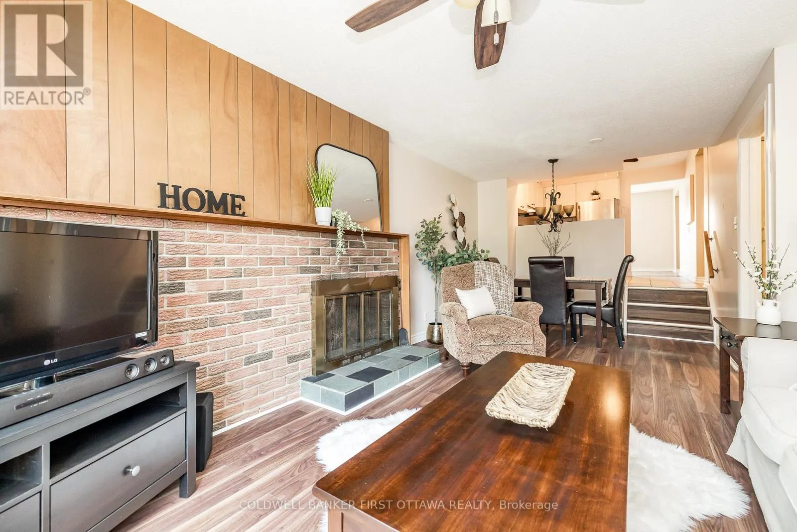 48 DOWNSVIEW CRESCENT