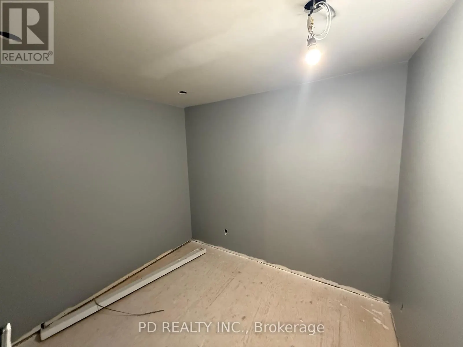 1 - 34-36 KING STREET E, #1