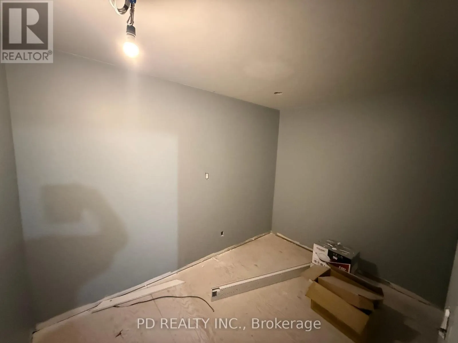 1 - 34-36 KING STREET E, #1