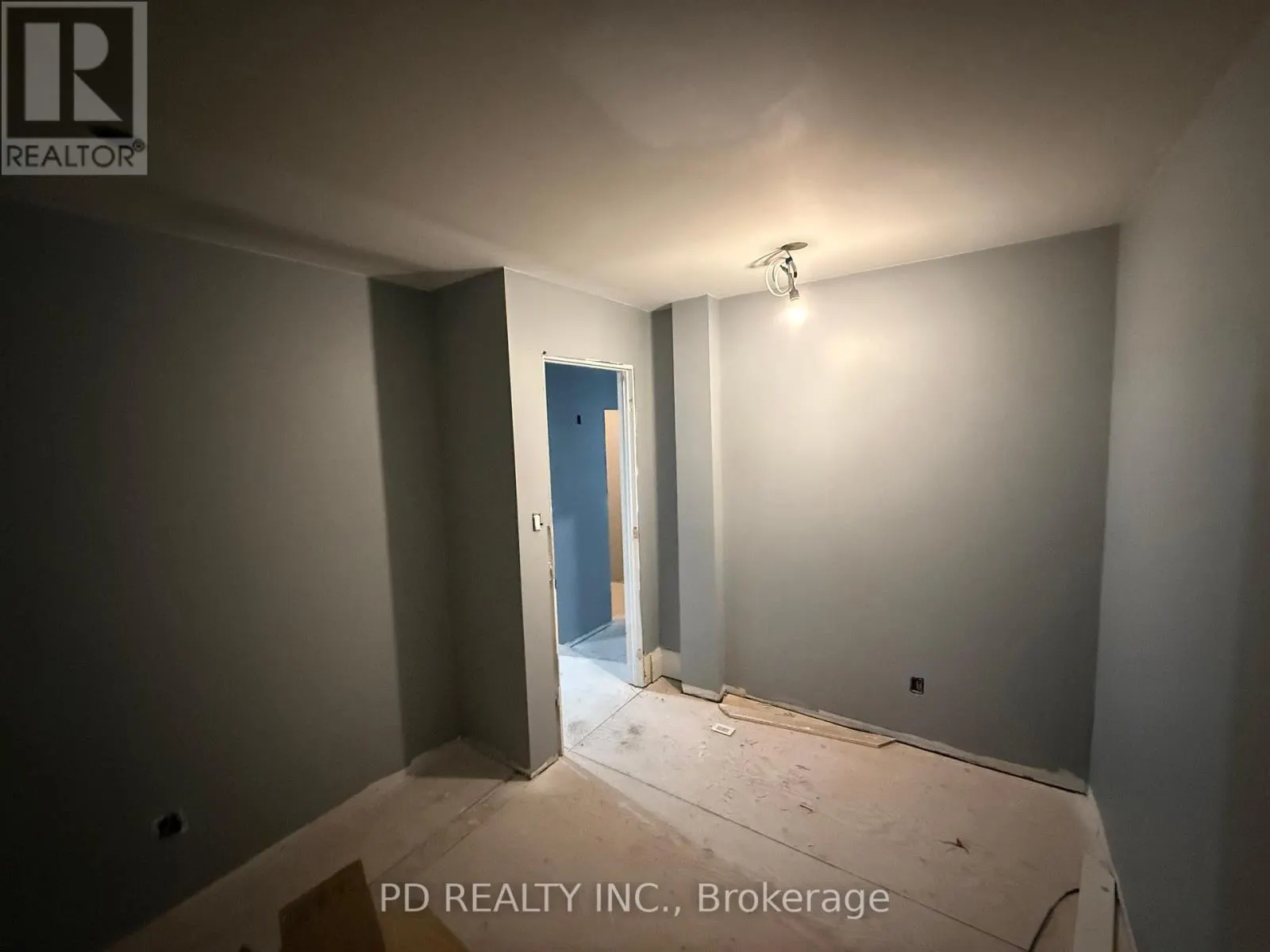 2 - 34-36 KING STREET E, #2