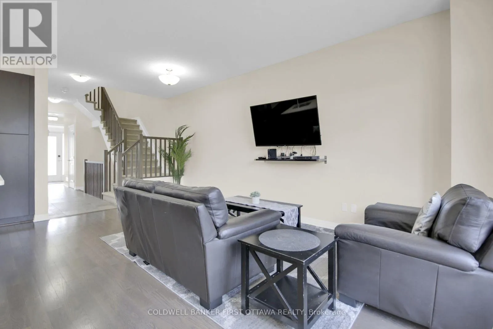 168 HAWKSHAW CRESCENT