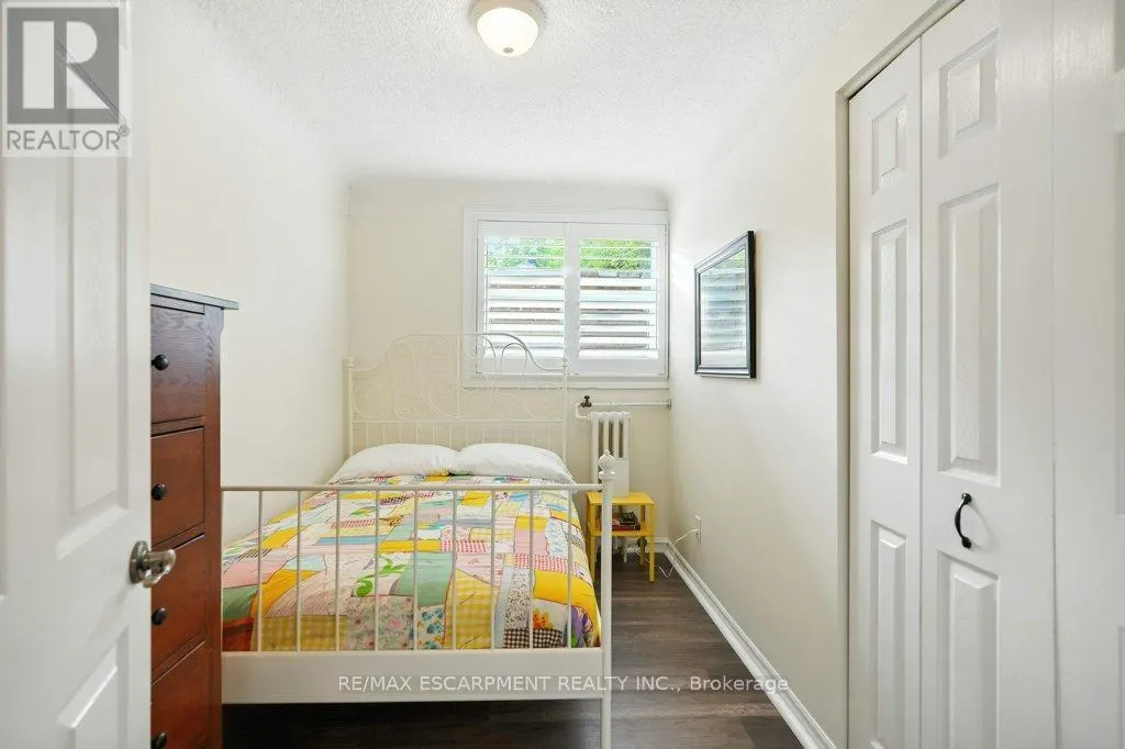 18 - 6 VINELAND AVENUE