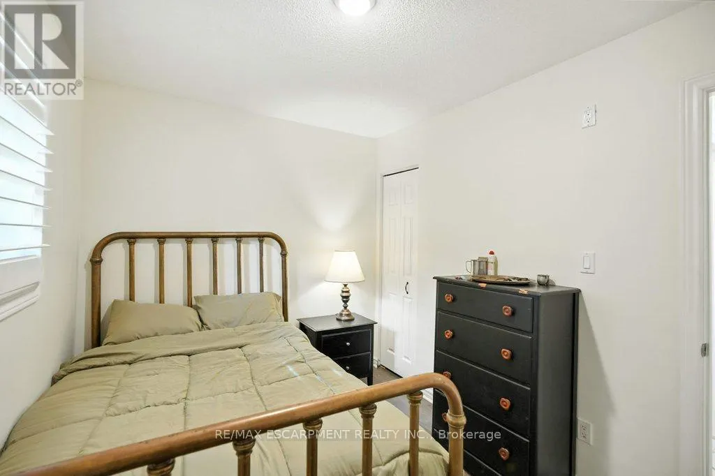 18 - 6 VINELAND AVENUE