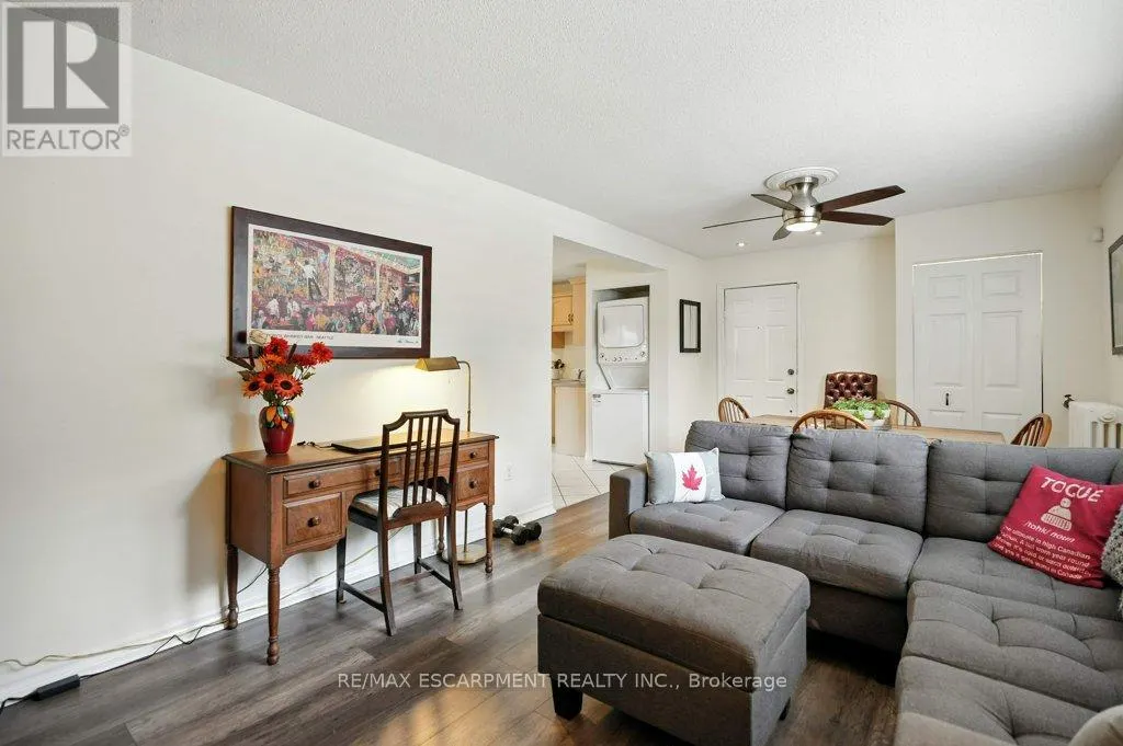 18 - 6 VINELAND AVENUE
