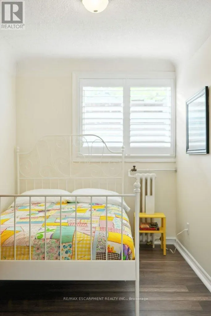 18 - 6 VINELAND AVENUE