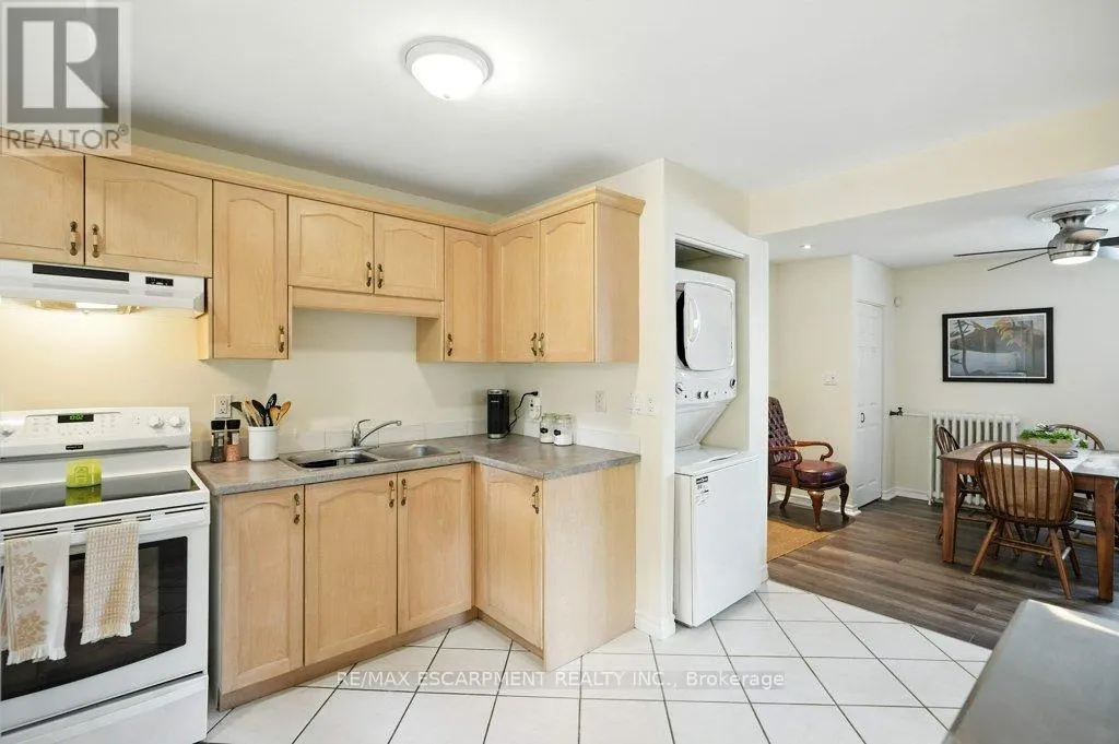18 - 6 VINELAND AVENUE