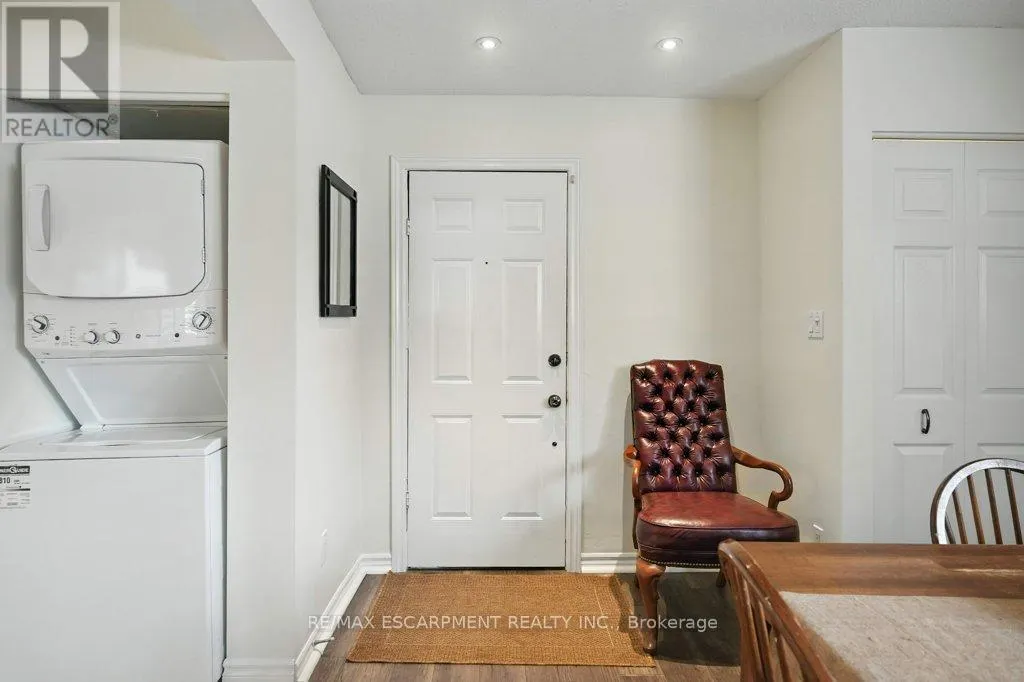 18 - 6 VINELAND AVENUE
