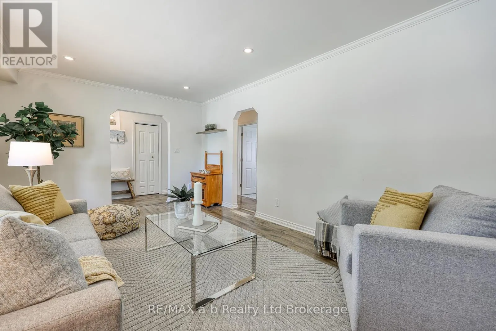 530 HIGHLAND DRIVE