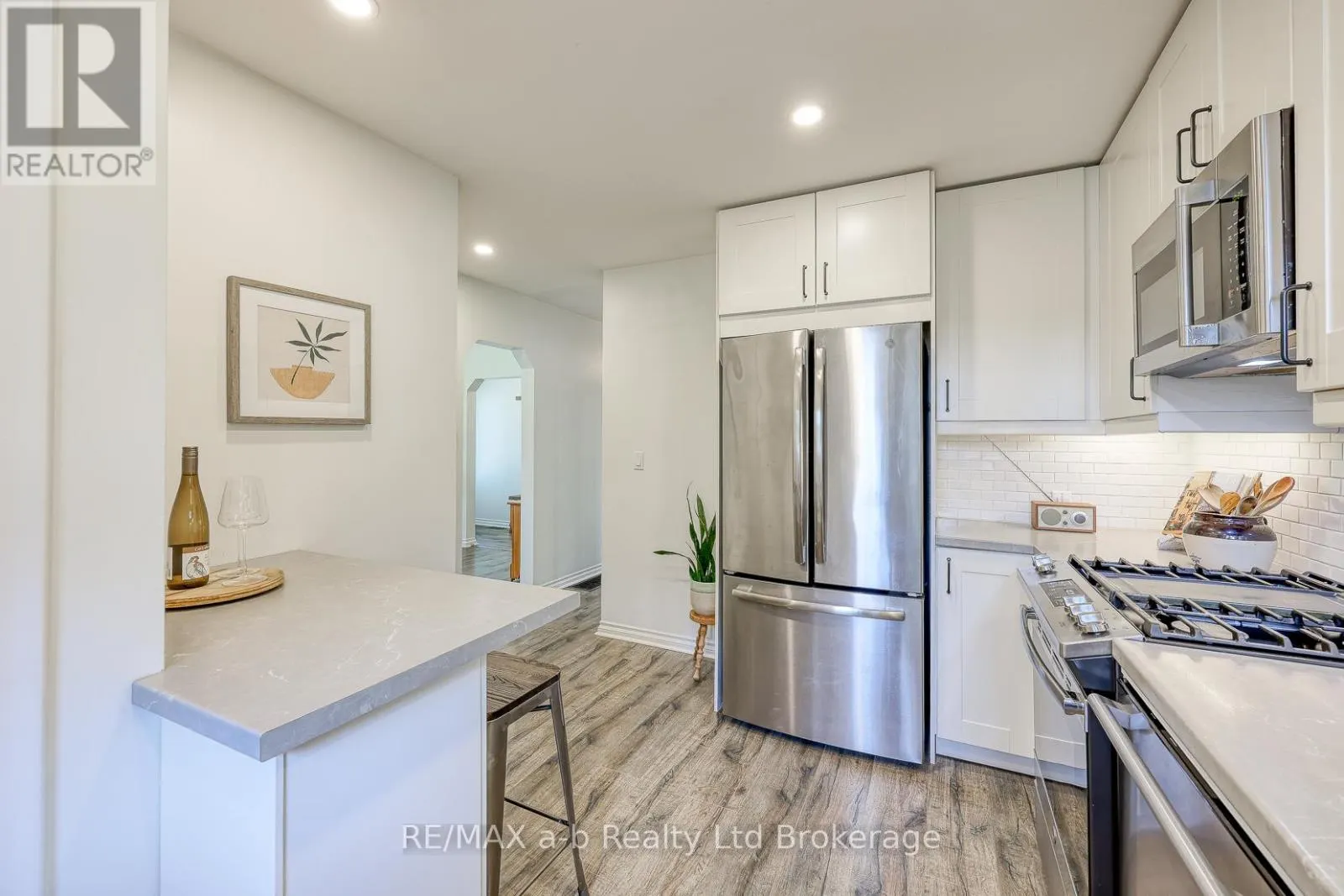 530 HIGHLAND DRIVE