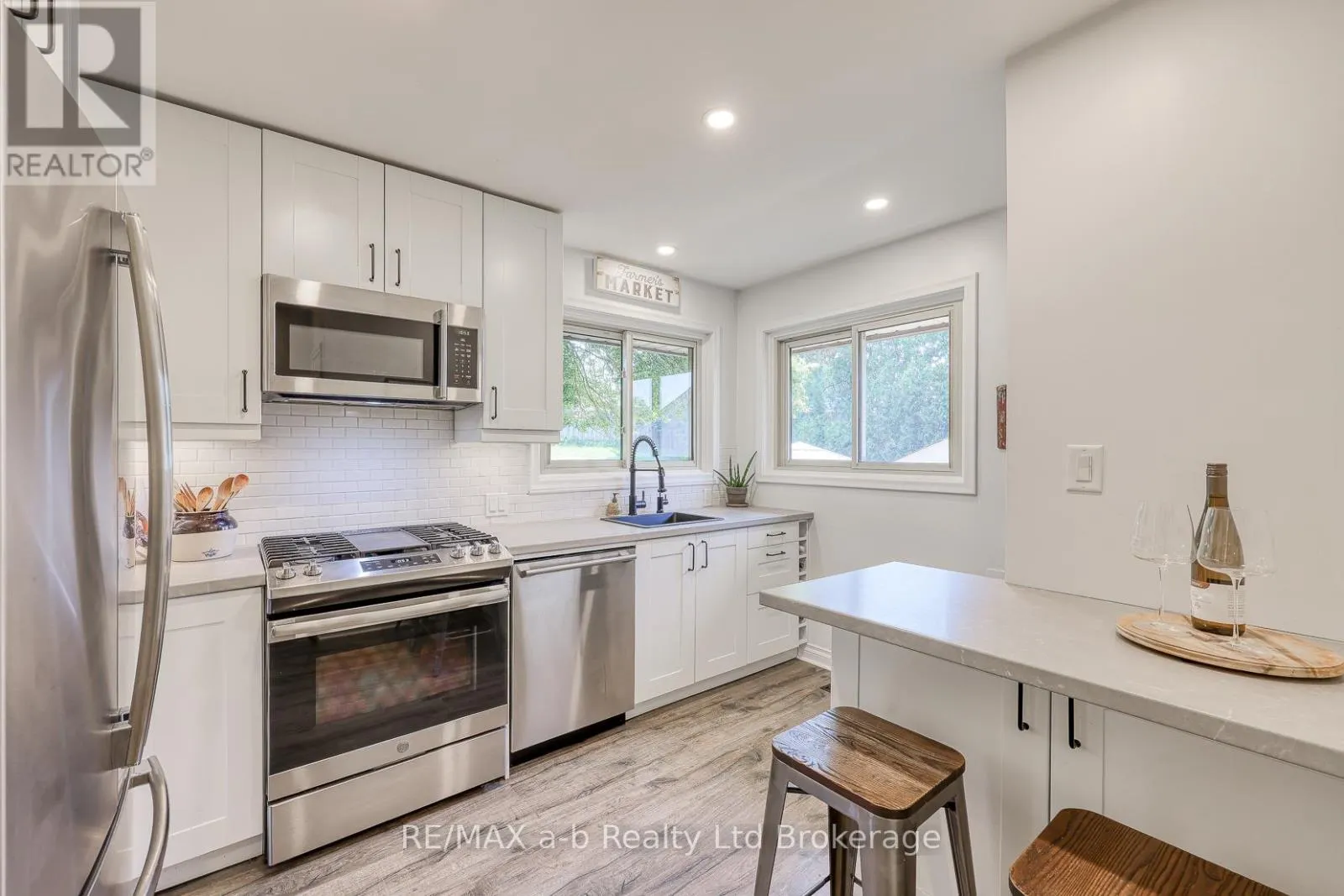 530 HIGHLAND DRIVE