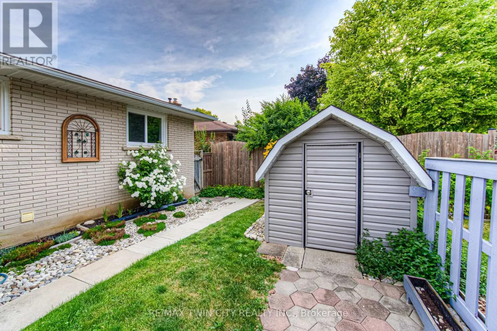 87 RADCLIFFE DRIVE